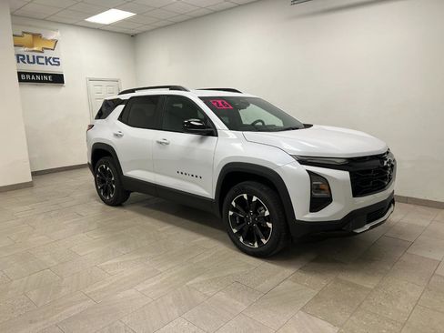 New 2026 Chevrolet Equinox RS AWD/4WD image 3