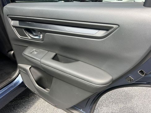 Used 2025 Honda CR-V EX image 16