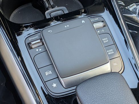 Certified 2022 Mercedes-Benz GLA 250 4MATIC image 26