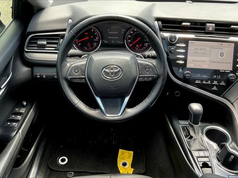 Used 2020 Toyota Camry XSE FWD image 6