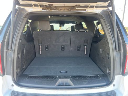 Used 2024 Chevrolet Suburban LT image 28