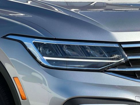 New 2024 Volkswagen Tiguan SE image 7