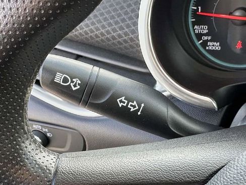 Used 2020 Chevrolet Malibu LT image 12