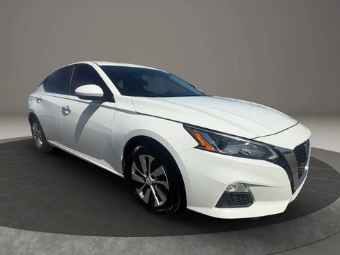 Used 2020 Nissan Altima 2.5 S FWD image 3