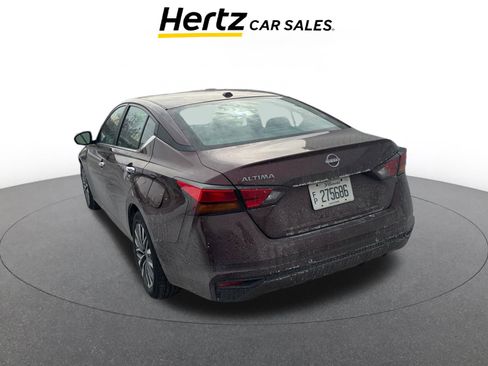 Used 2025 Nissan Altima 2.5 SV image 3
