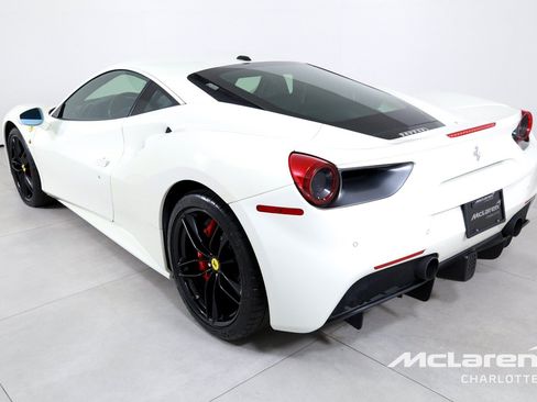 Used 2019 Ferrari 488 GTB RWD image 6