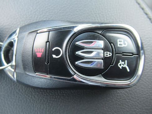 Certified 2024 Buick Envista Avenir FWD image 33