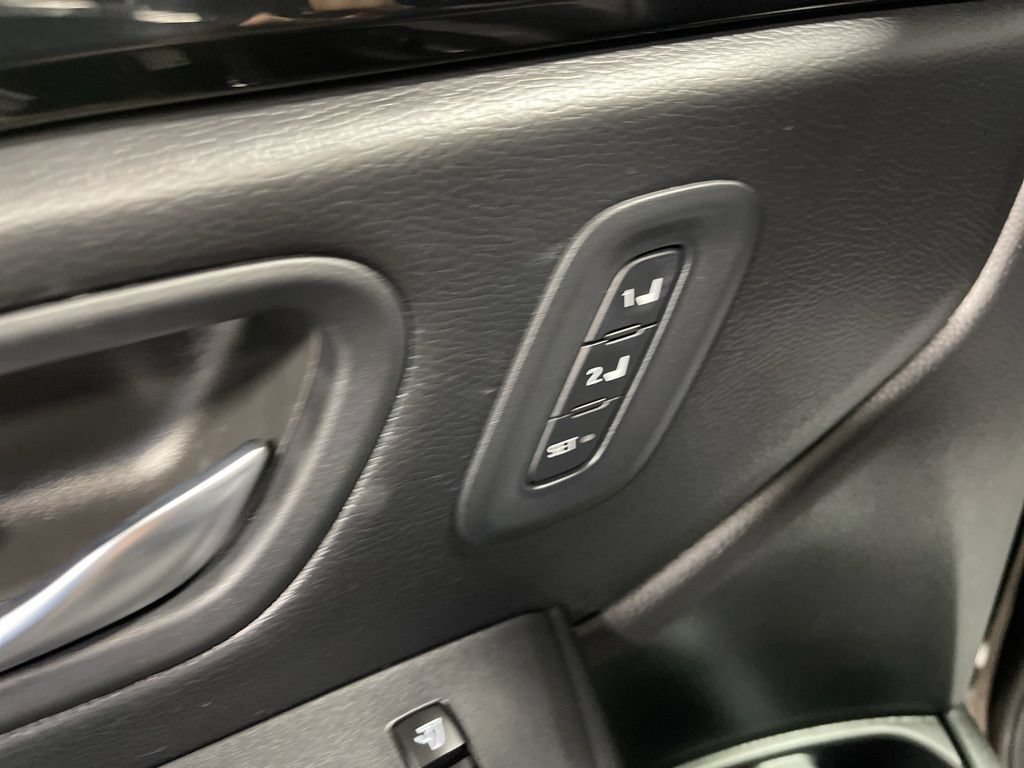 Used 2025 Honda Pilot TrailSport image 25