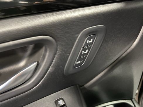 Used 2025 Honda Pilot TrailSport image 25