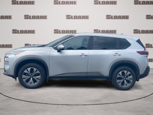 Used 2023 Nissan Rogue SV AWD/4WD image 2