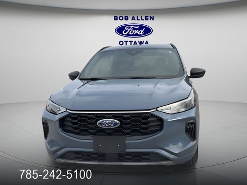 Used 2024 Ford Escape ST-Line w/ Equipment Group 301A image 8
