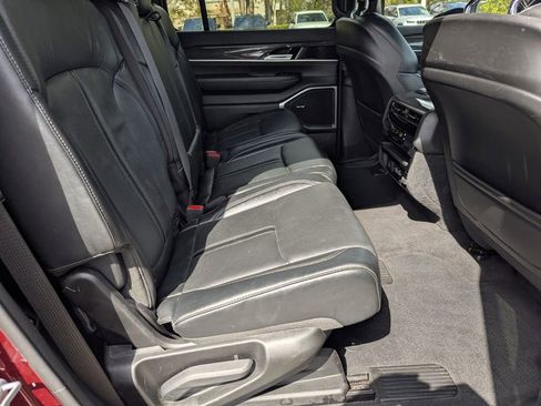 Used 2022 Jeep Wagoneer Series III image 13