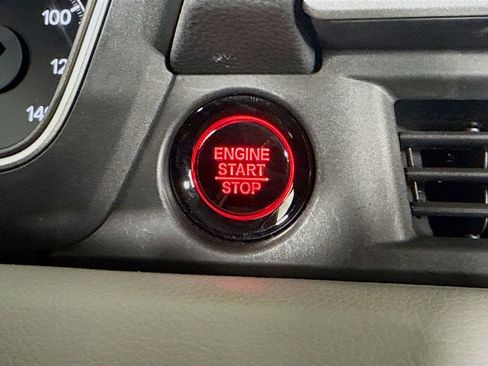 Certified 2025 Honda Pilot EX-L image 22