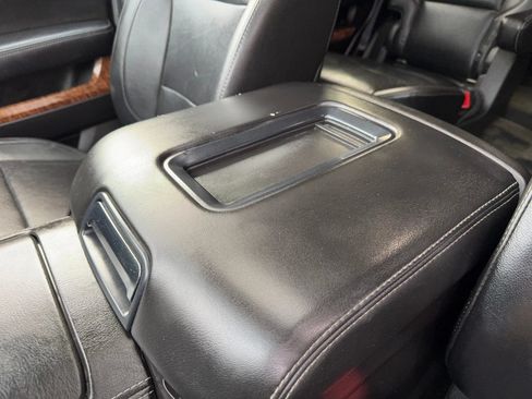 Used 2015 Chevrolet Tahoe LTZ AWD/4WD image 31
