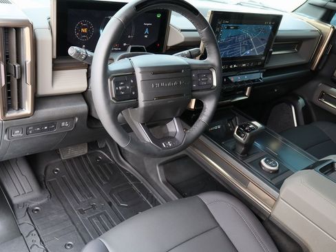 Certified 2025 GMC Hummer EV 3X AWD/4WD image 13