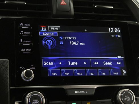 Used 2020 Honda Civic Sport image 9