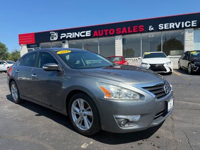 Used 2014 Nissan Altima 2.5 SV w/ Convenience Package