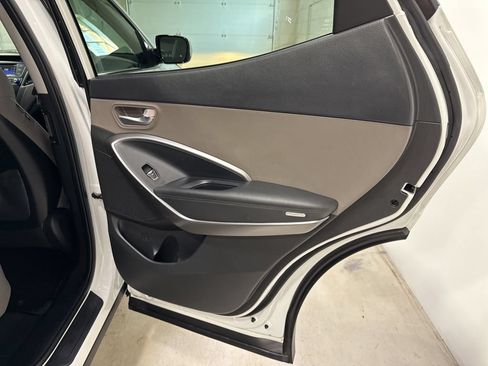 Used 2018 Hyundai Santa Fe Sport FWD image 27