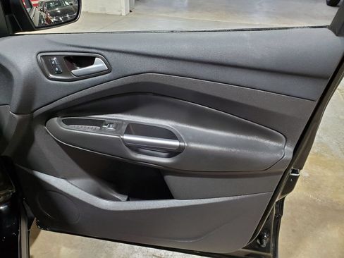 Used 2016 Ford Escape Titanium FWD image 15