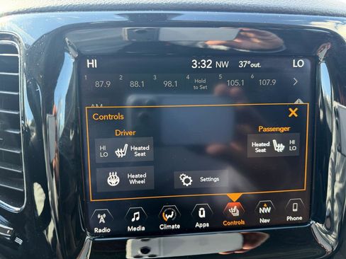 Used 2018 Jeep Compass Limited w/ Navigation Group image 20