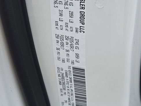 Used 2011 Chrysler Town & Country Touring-L image 14