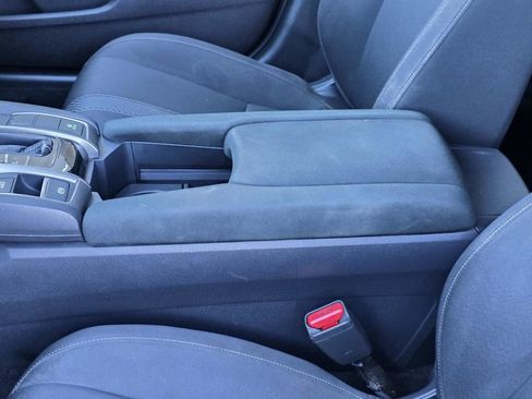 Used 2019 Honda Civic EX image 8