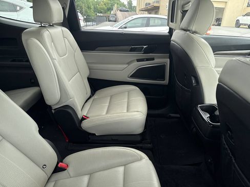 Used 2021 Kia Telluride SX w/ Nightfall Edition Package AWD/4WD image 10