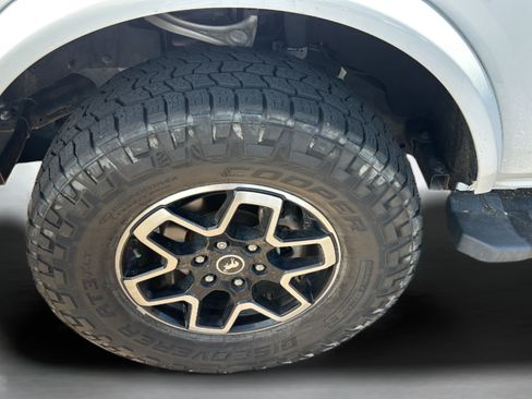 Used 2022 Ford Bronco Outer Banks AWD/4WD image 29