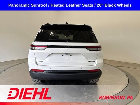 Used 2023 Jeep Grand Cherokee Limited w/ Black Appearance Package AWD/4WD image 6