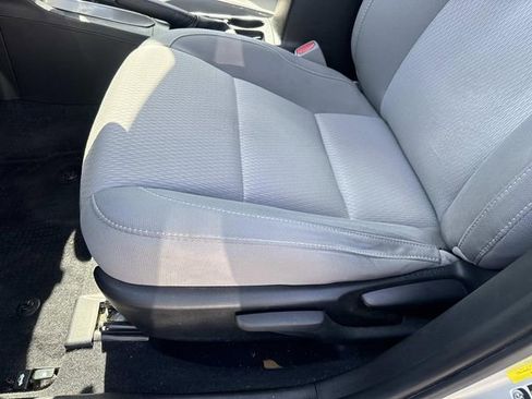 Used 2014 Toyota Corolla LE image 21