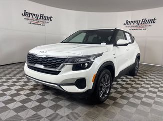 Used 2023 Kia Seltos LX video 1