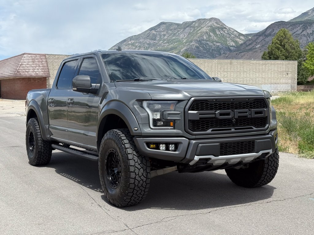 Used 2020 Ford F150 Raptor w/ Equipment Group 802A Luxury AWD/4WD image 1