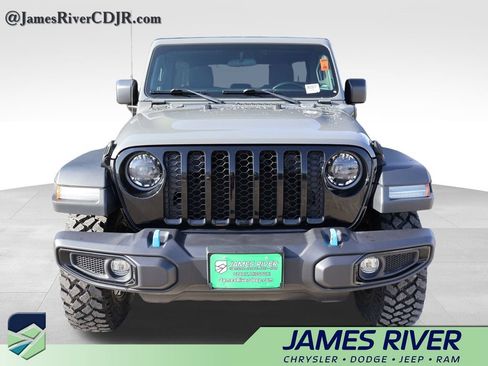 Used 2023 Jeep Wrangler Unlimited w/ Cold Weather Group AWD/4WD image 7