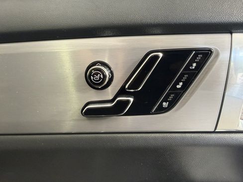 Used 2026 Cadillac Vistiq Luxury AWD/4WD image 14