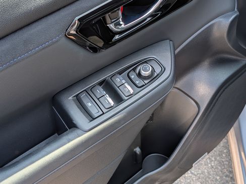 Used 2025 Subaru Forester Limited AWD/4WD image 19