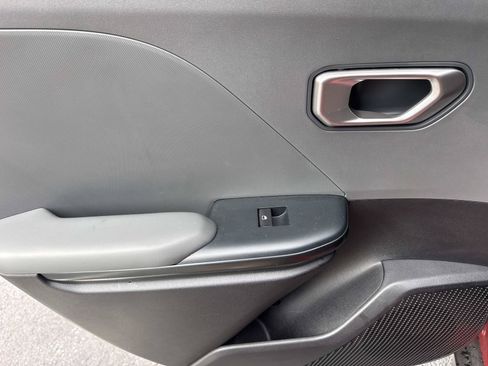 Used 2025 Kia K4 FWD image 11