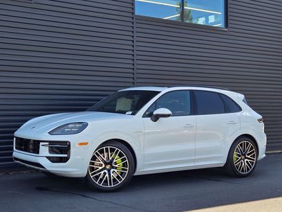 New 2025 Porsche Cayenne S