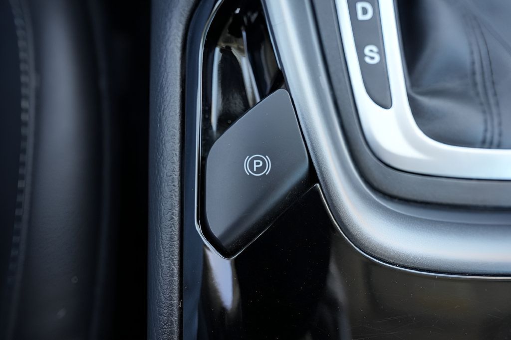 Used 2015 Ford Fusion Titanium FWD image 32
