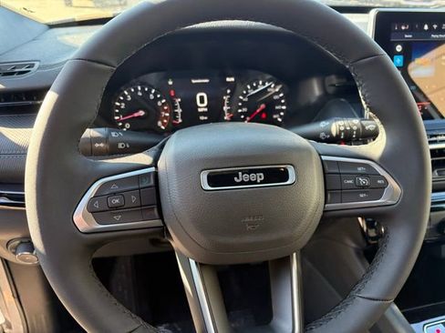 New 2026 Jeep Compass Latitude image 15