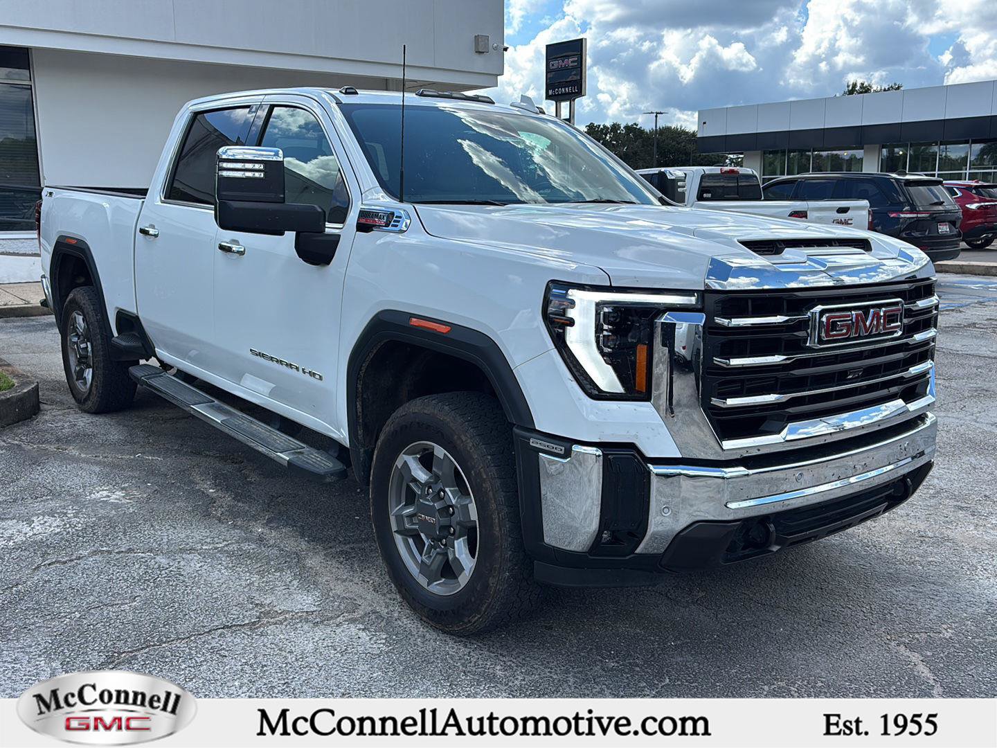 Used 2025 GMC Sierra 2500 SLT w/ SLT Premium Package AWD/4WD image 1