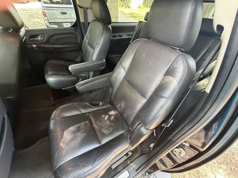 Used 2012 Cadillac Escalade ESV Premium AWD/4WD image 13