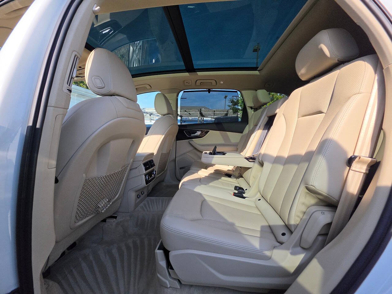 Used 2019 Audi Q7 3.0T Premium Plus w/ Premium Plus Package AWD/4WD image 11