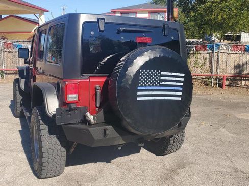 Used 2012 Jeep Wrangler Unlimited Sport image 5