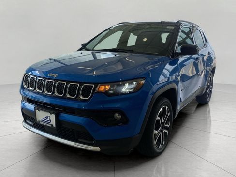 Used 2023 Jeep Compass Limited AWD/4WD image 4