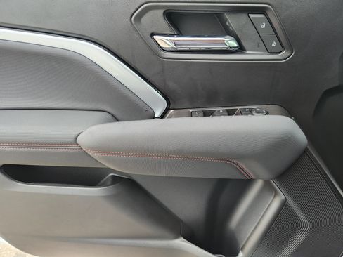 New 2026 Chevrolet Colorado Z71 image 17