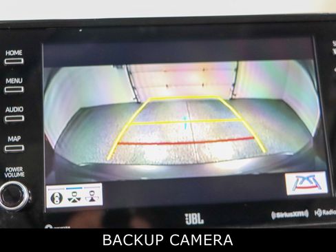 Used 2022 Toyota Camry XLE w/ Navigation Package image 19