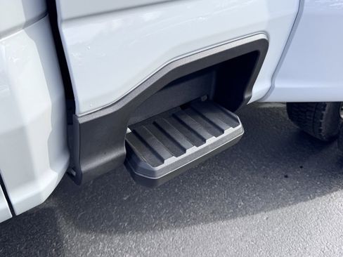 Used 2025 Ford F450 Lariat image 44