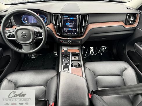 Used 2023 Volvo XC60 B5 Plus image 18