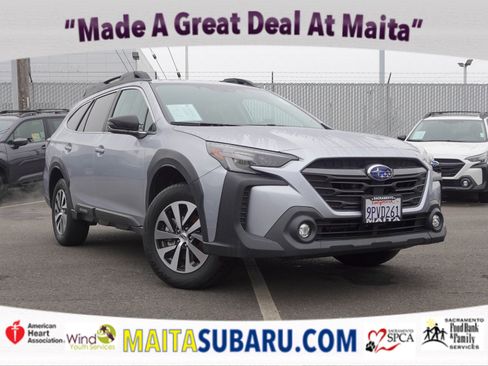 Certified 2025 Subaru Outback Premium image 1