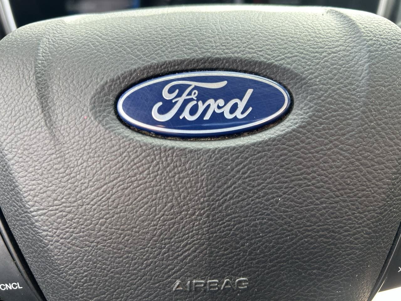 Used 2020 Ford Fusion SE FWD image 20